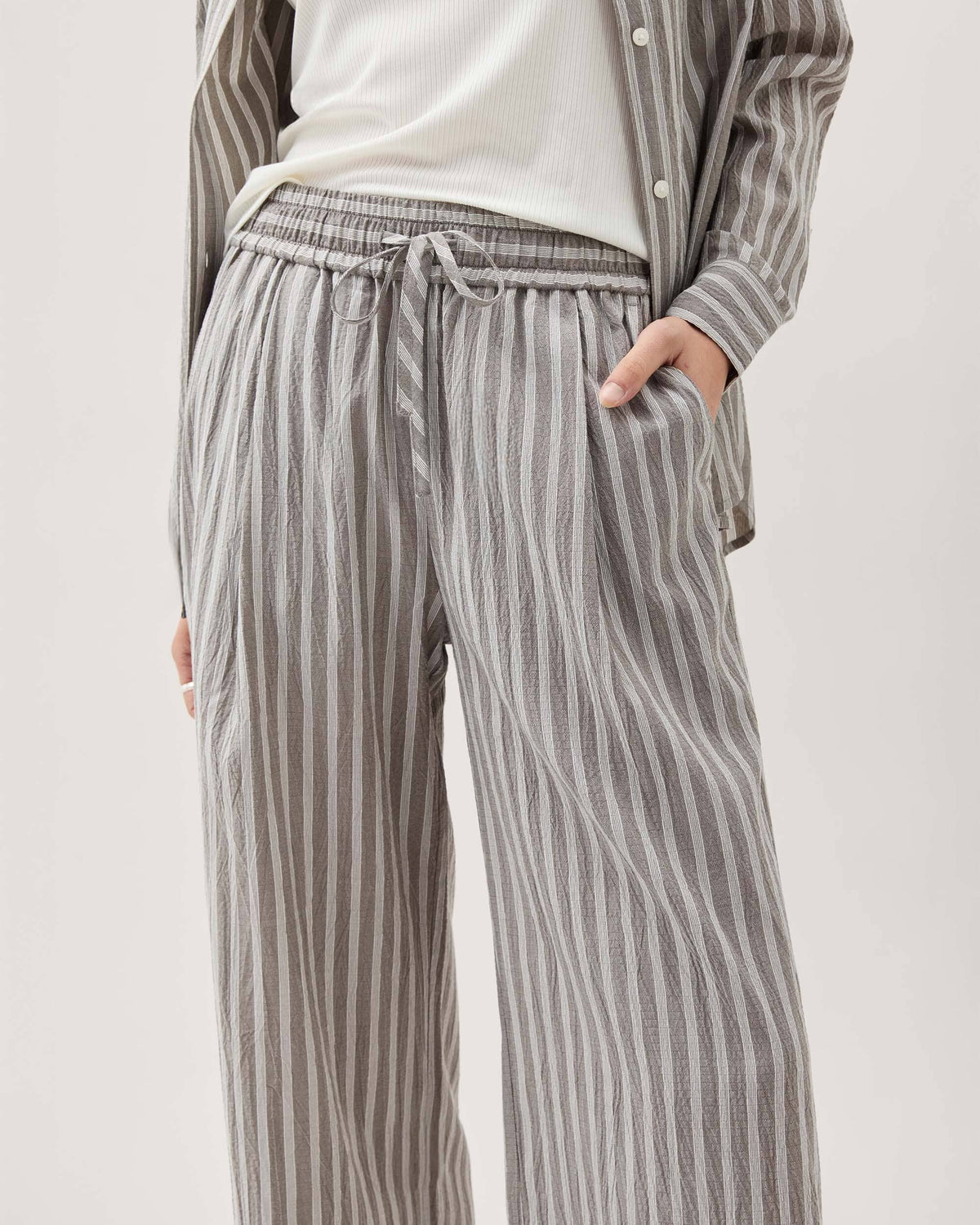 Womens Palermo Pant - Poly Seer Sucker Stripe - Black Stripe